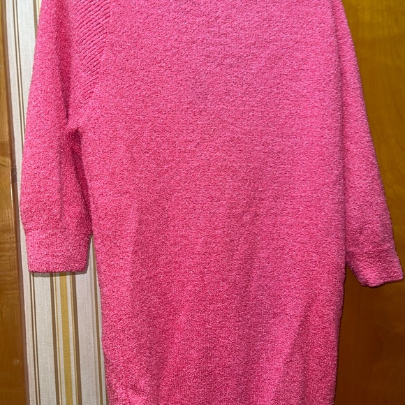 Amazing vintage quality in this pink lightweight comfortable sweater - Picture 4 of 9